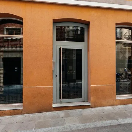 Tsa La Rosa Apartment